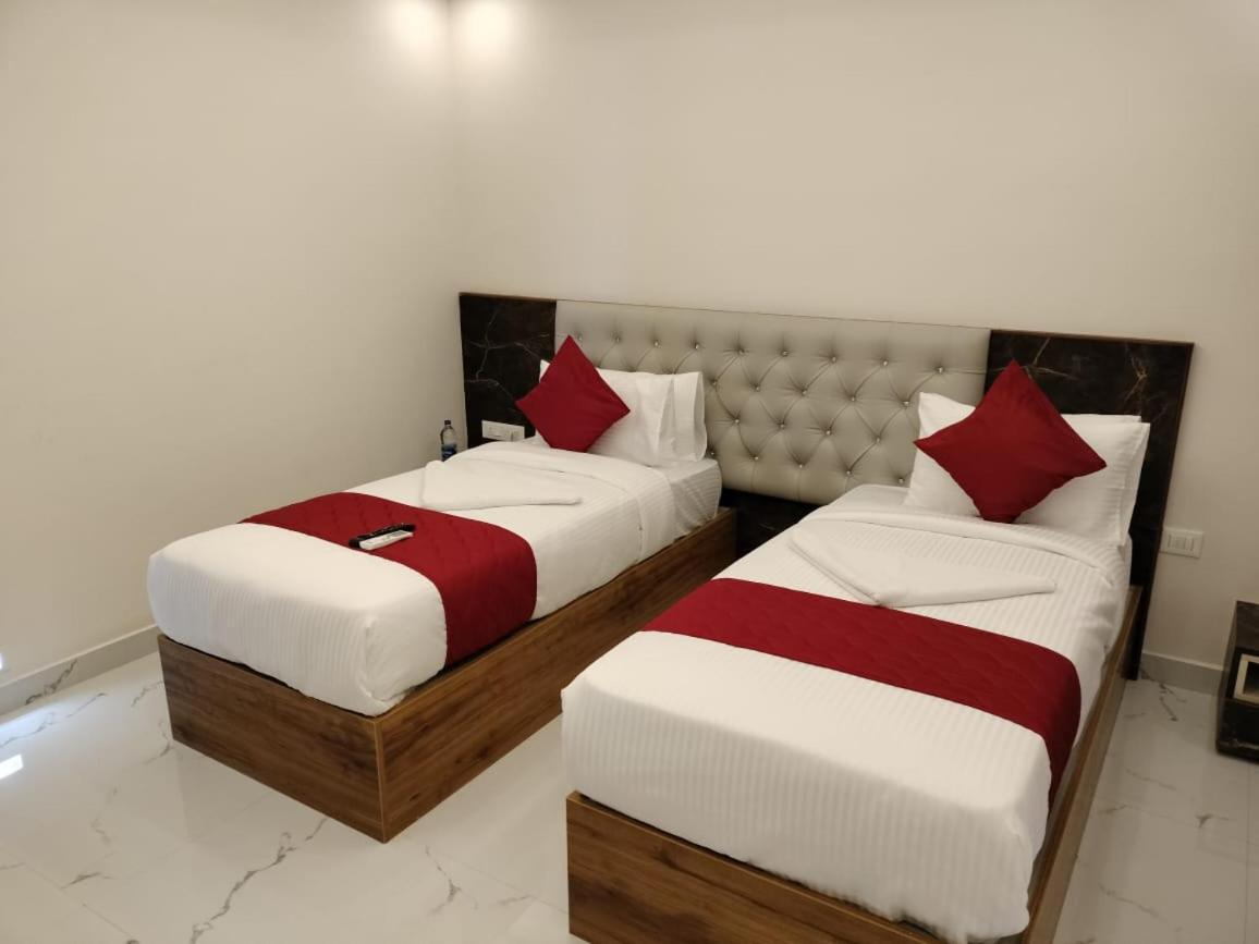 Mayuri Residency Hotel Attibele Εξωτερικό φωτογραφία