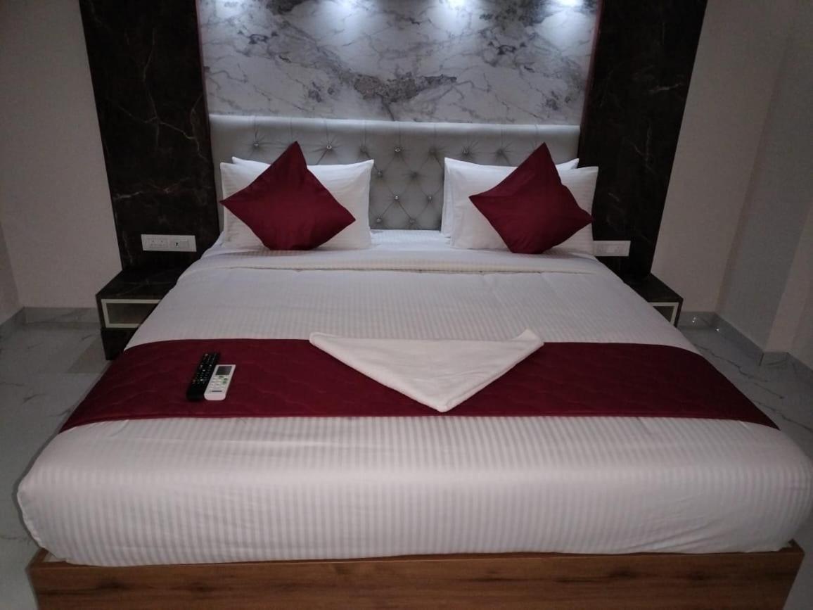 Mayuri Residency Hotel Attibele Εξωτερικό φωτογραφία